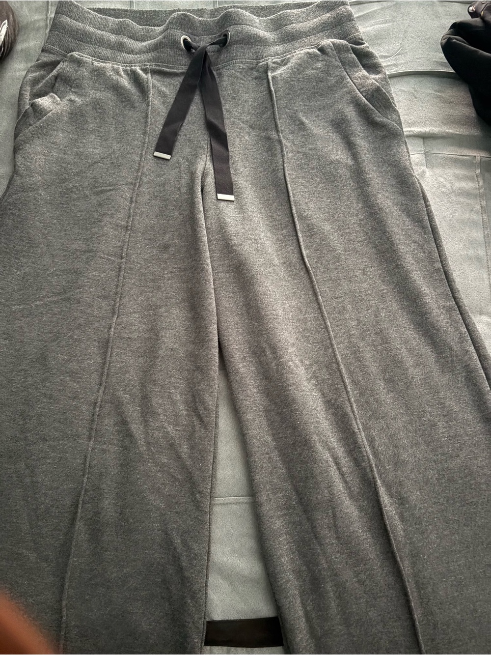 Athleta e Dark Gray Drawstring Joggers size Medium